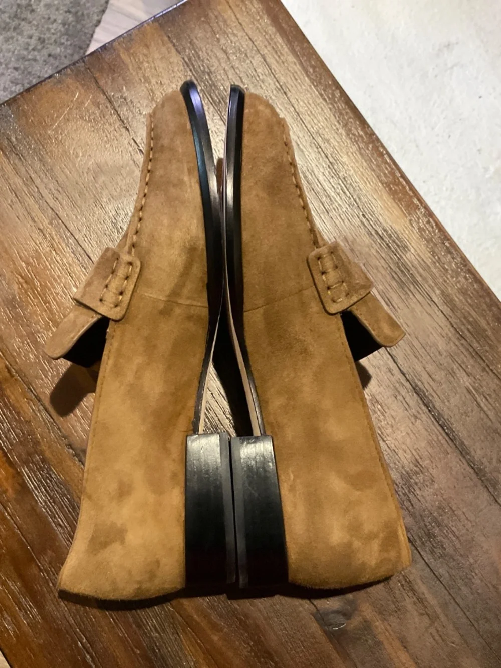 Vince Nelli Suede Leather Loafer Elmwood color size 7